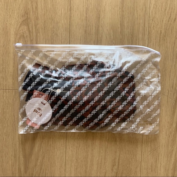 PILYQ | Alex One Piece - Picture 7 of 10